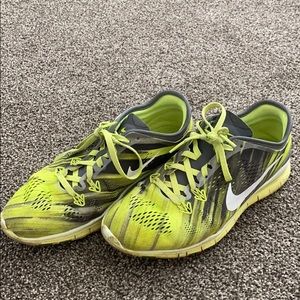 Bright green Nike’s! Size - 7